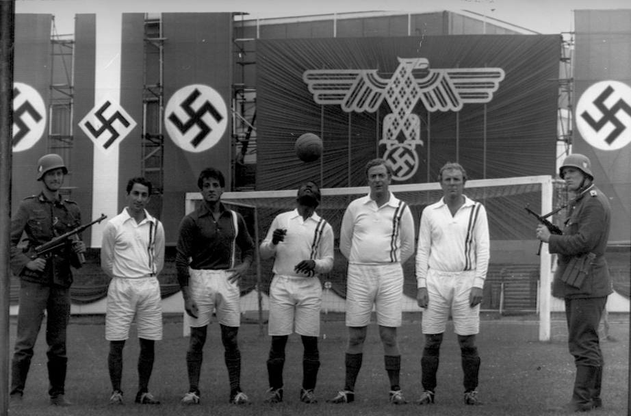 Nel 1981 il regista John Huston dirige il film “Fuga per la vittoria”, liberamente ispirato alla partita della morte tra i calciatori della Dynamo e del Lokomotiv contro una squadra di ufficiali tedeschi del 1942